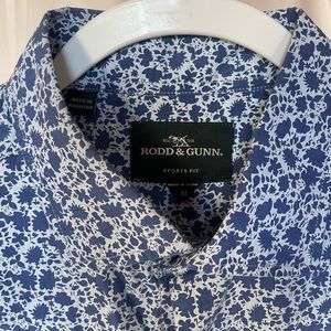 Rodd and Gunn button down long sleeve shirt
